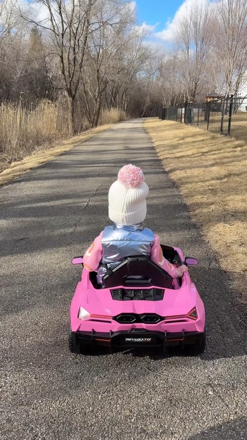 Instagram post by @ewelinadalka for Best Choice Products. Caption reads: We ride in style over here 😉

I mean cmon, what....