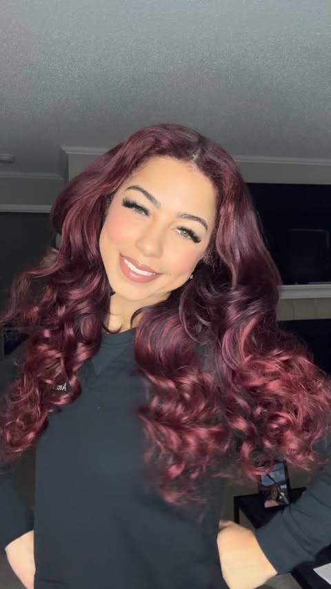 Instagram post by @alexustherapper for Eva NYC. Caption reads: [...] #FreeSamples #HappyPincher PINCHfluence....