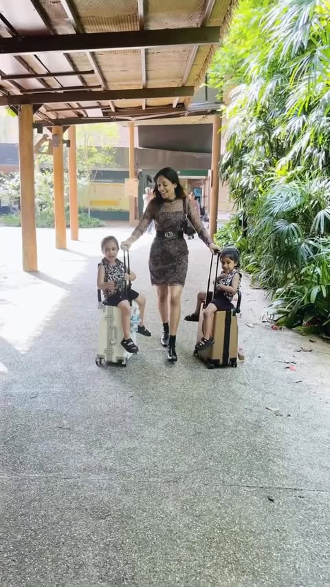 Instagram post by @sonisisterz for Butt Baby. Caption reads: [...] to stress-free travel moments, the Buttbaby....