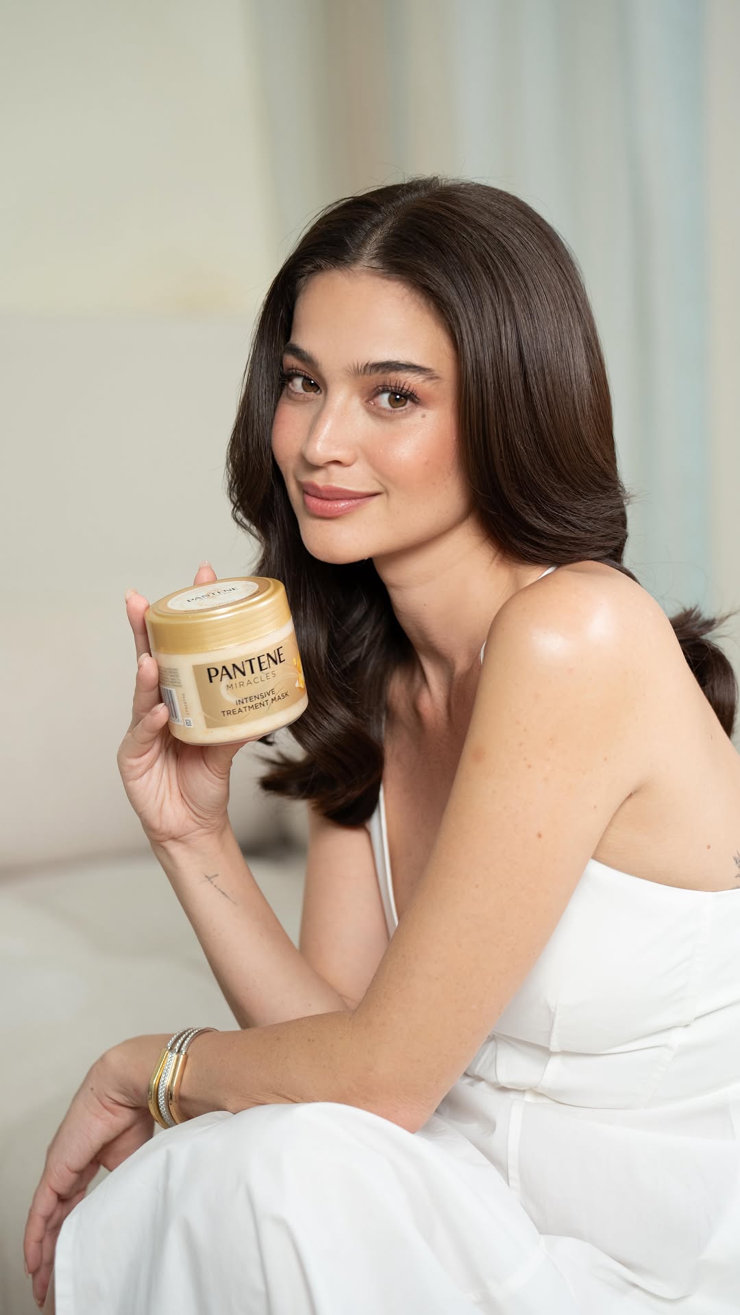 Instagram post by @annecurtissmith for Pantene. Caption reads: It’s finally in the Philippines! My favorite....