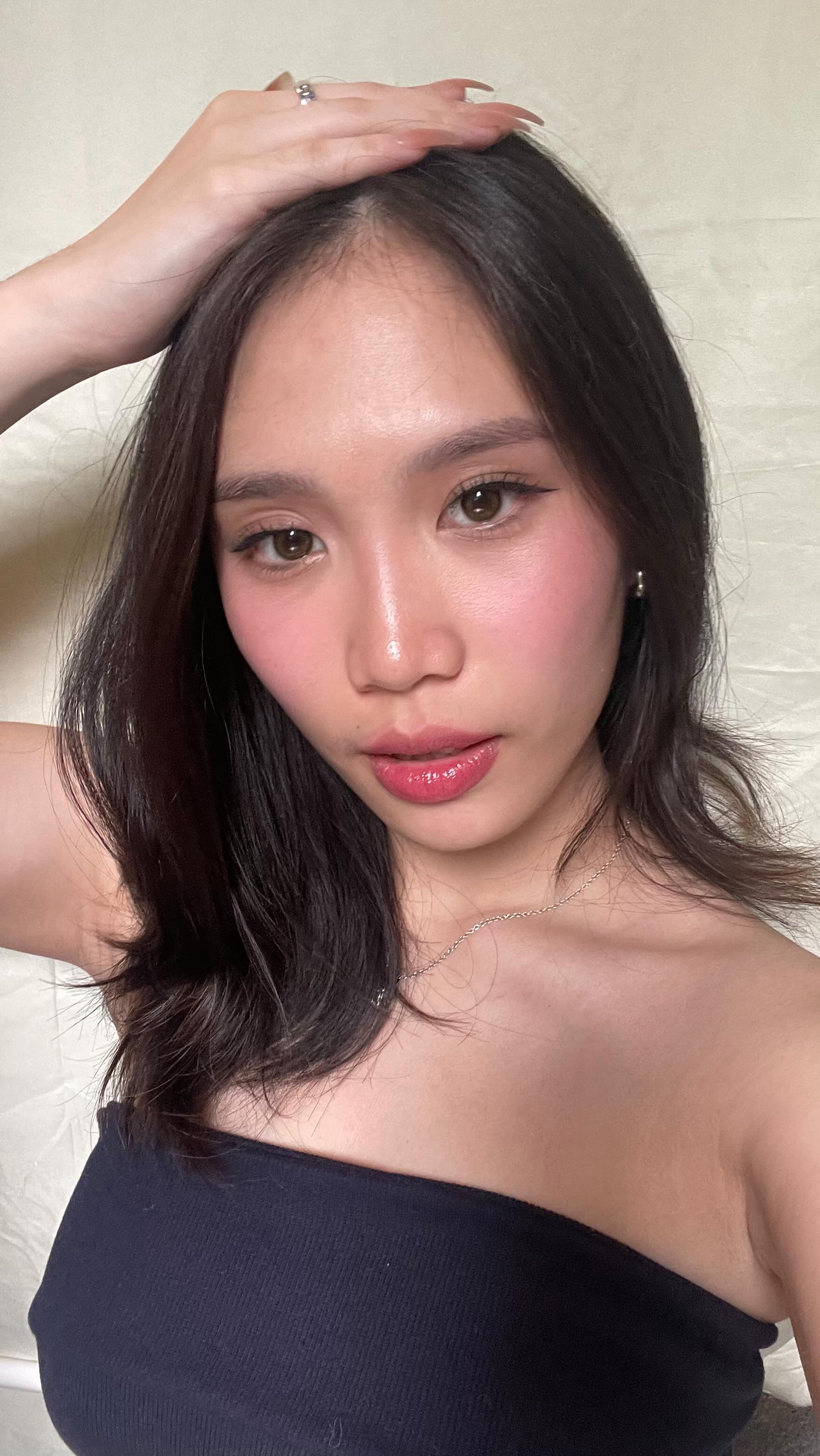 Instagram post by @lesimplyjelly for Eyecandys. Caption reads: Get Ready With Me for the Holidays with....