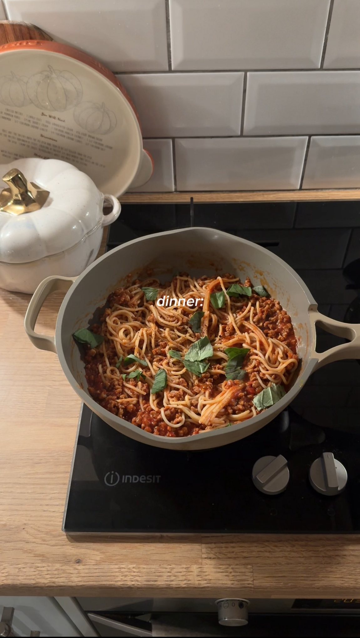 Instagram post by @lifewith.leila for Protein Works. Caption reads: What WE eat in a day 🤎 ft. @proteinworks....