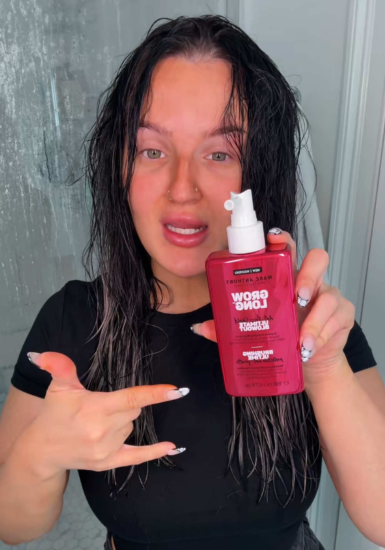 TikTok post by @mikaylanogueira for Marc Anthony Türkiye. Caption reads: DID @Marc Anthony Hair SERIOUSLY DUPE THIS?! AND....
