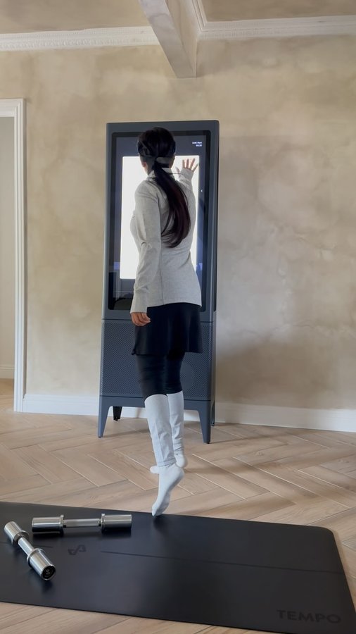 Instagram post by @veronicaslook for TEMPO. Caption reads: [...] moving is import. I have partnered with....