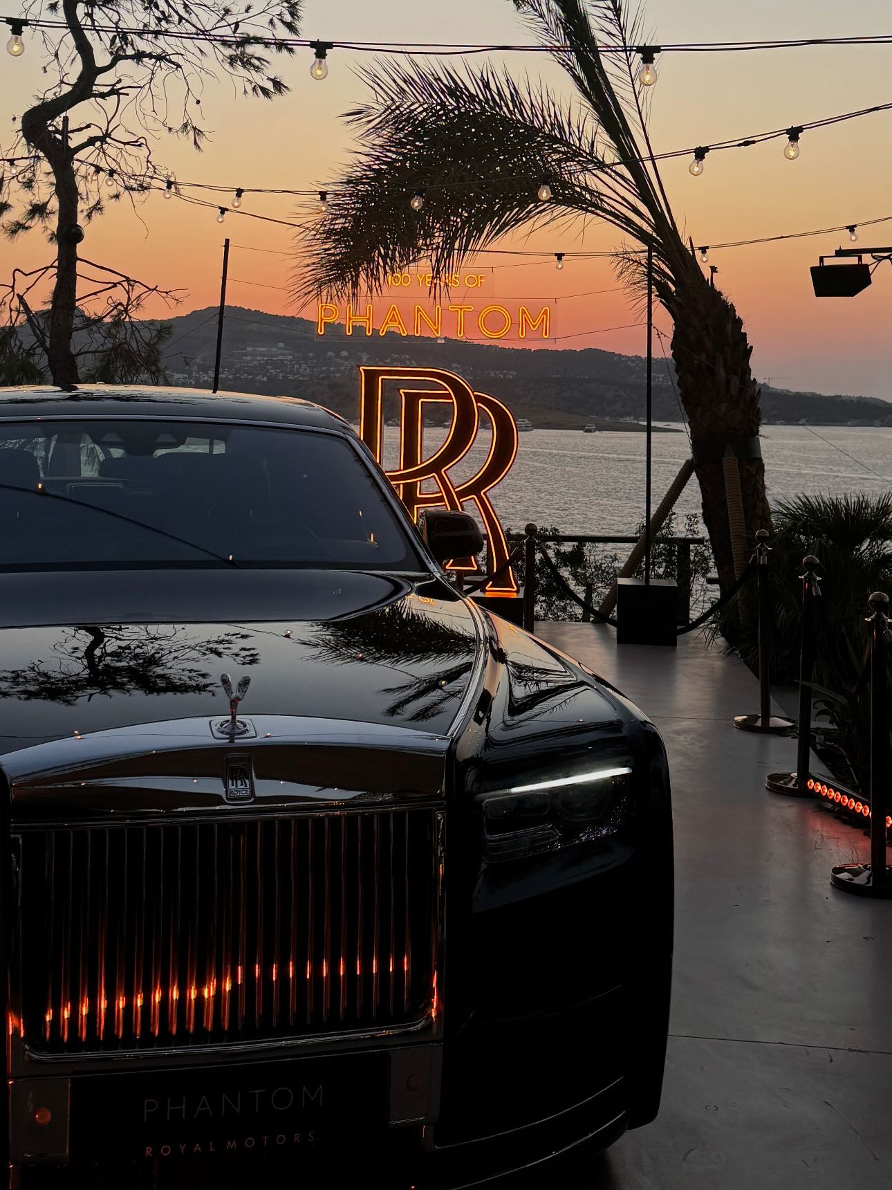 Instagram post by @yagmurkarli00 for Rolls-Royce Motor Cars. Caption reads: Bodrum vibes only 🌴
Fotoğrafların çoğu yemek,....