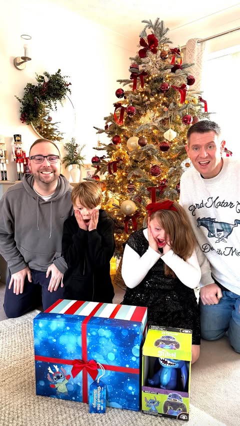 Instagram post by @lrdreaming for EXG Pro. Caption reads: [...] Guys Controller & Phone Holder from @exgpro....