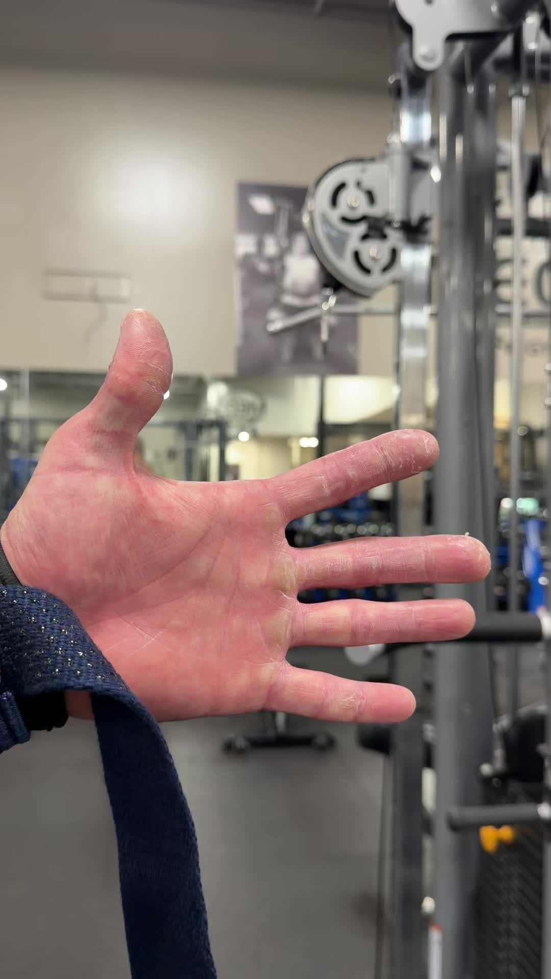 TikTok post by @j_jungy for Gymreapers. Caption reads: [...] with the griplink lifting straps @Gymreapers....