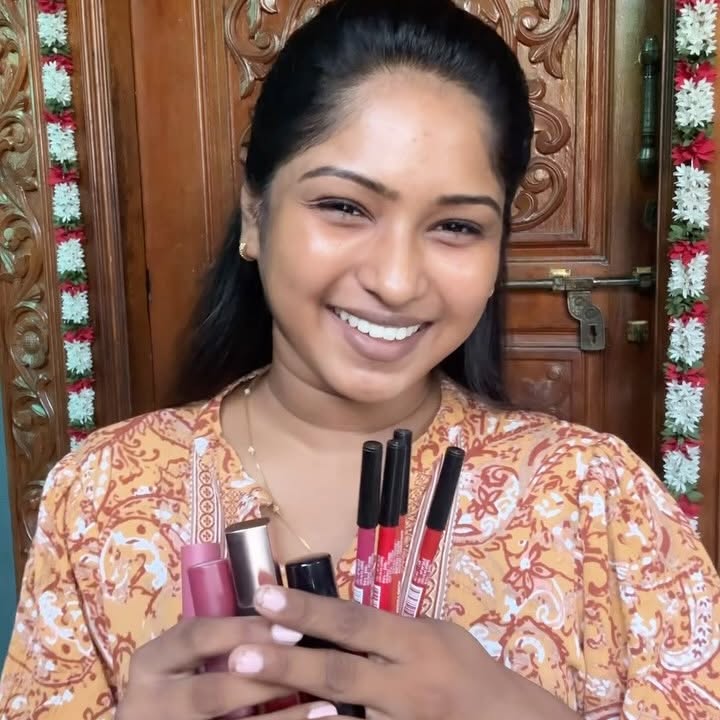 Instagram post by @__ashwiniofficial__ for MARS Cosmetics. Caption reads: Comment “link” or share this to me for Lipstick....