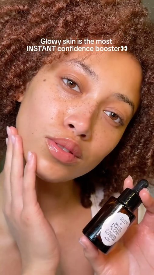 Instagram post by @jaylasteinn for Cosmette Skincare. Caption reads: [...] The Sweet Plum Facial Oil from....