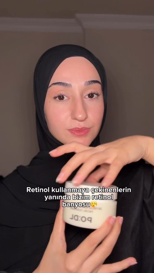 Instagram post by @zeynepnuranbozks for Mamonde. Caption reads: [...] shower🙂‍↔️ #kbeauty #koreanskincare....