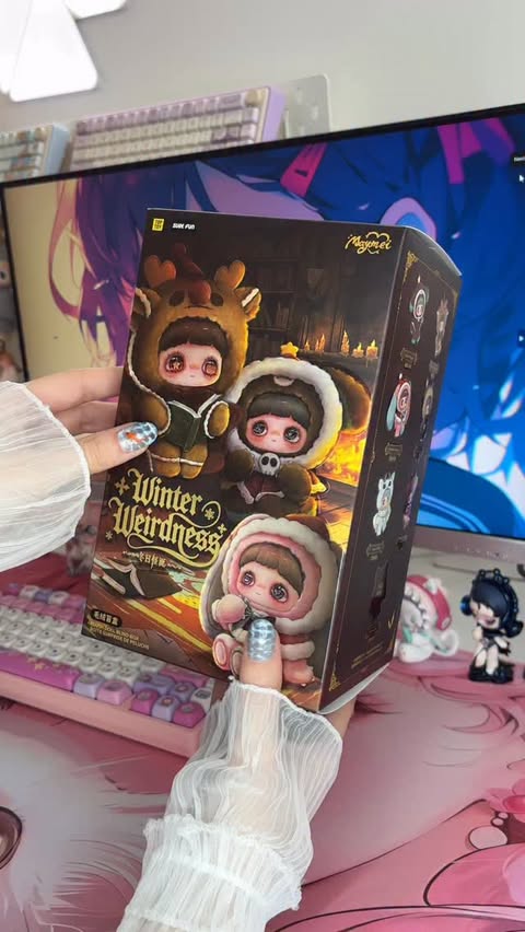 Instagram post by @elune.collects for Whoopea. Caption reads: 15% OFF @whoopeaofficial with code ELUNE12 💞....