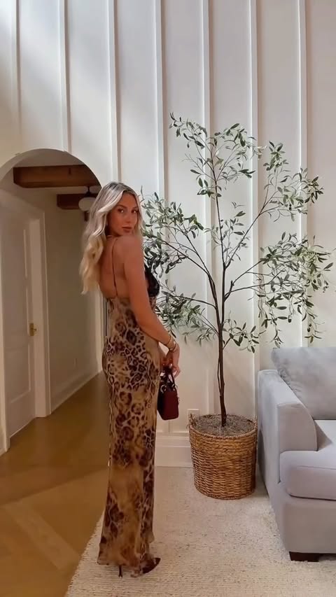 Instagram post by @feliciaeisler for Dynamite Clothing. Caption reads: POV: You finally found the perfect sexy date night....
