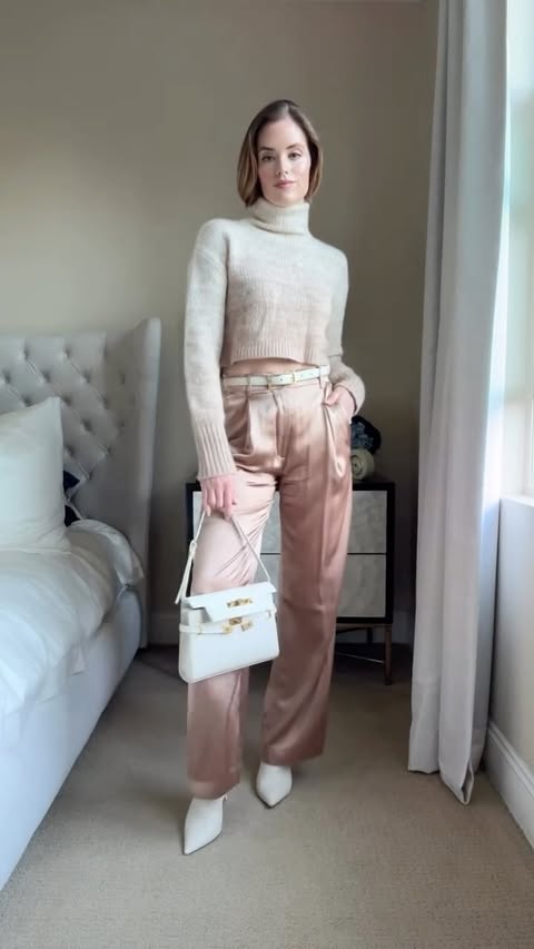 Instagram post by @thealexandrajarvis for Poshmark. Caption reads: holiday looks with @poshmark 
#poshmarkpartner....