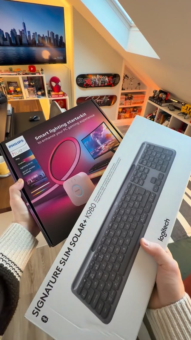 Instagram post by @billyslittleloft for Logitech. Caption reads: [...] you upgraded your WFH space thanks to....