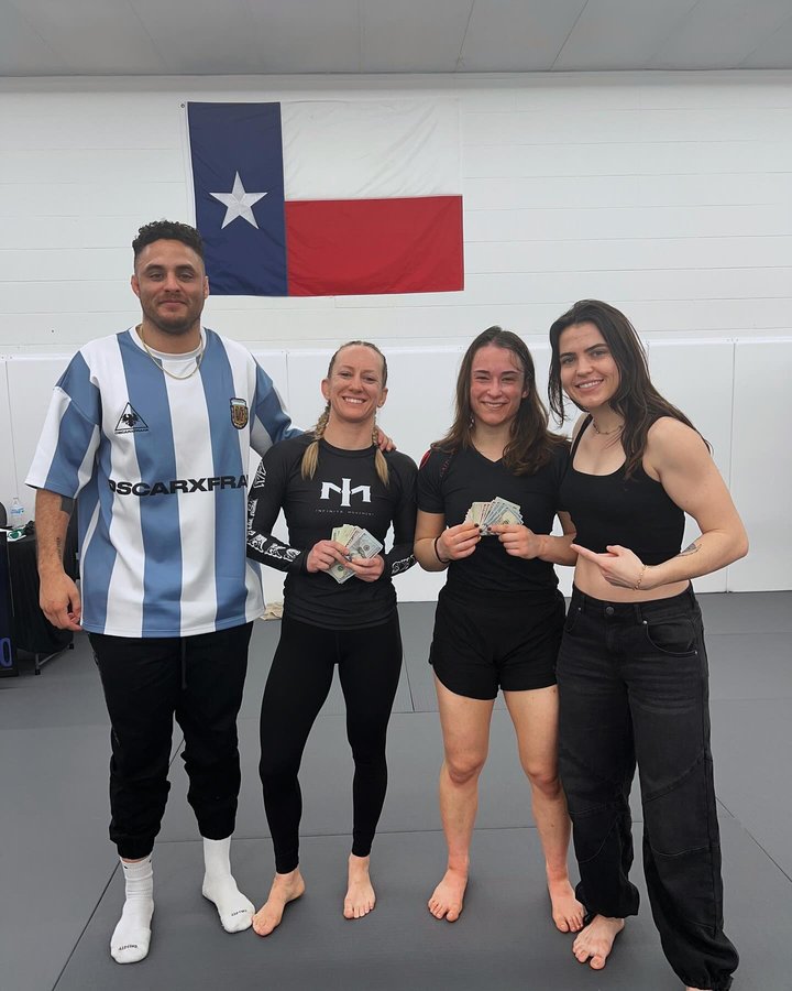 Instagram post by @laurensears10p for Alchemize Fightwear. Caption reads: [...] this all possible. Especially....