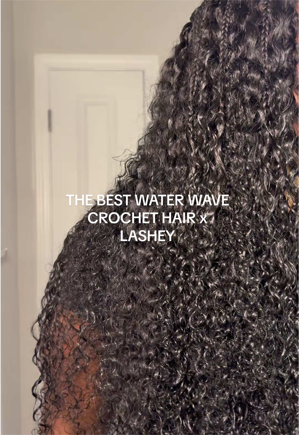 TikTok post by @mo.motivationn for Lashey Hair. Caption reads: [...] code: LASHMOMOTIV for $ off 🥰 Hair:....