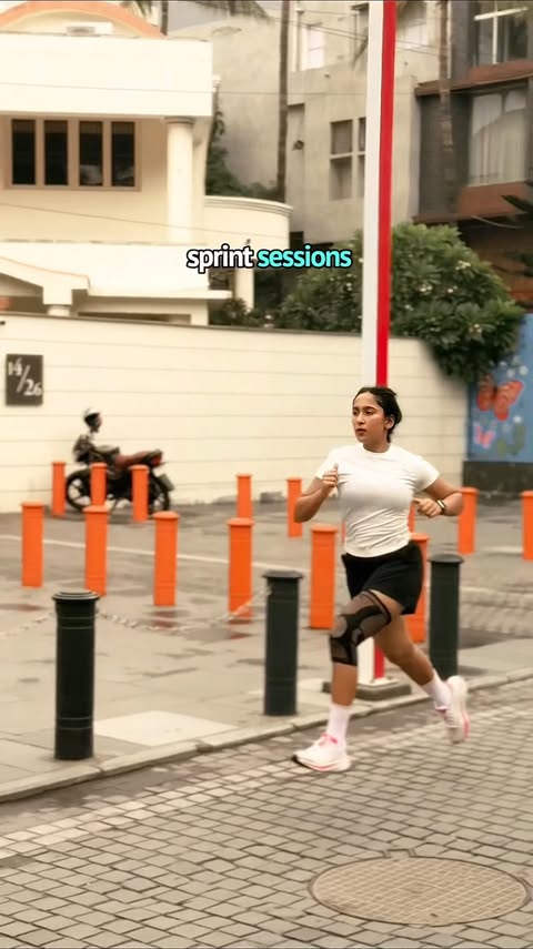 Instagram post by @nishita.roshnii for Frido. Caption reads: [...] for every rep, every run, every move⚡....
