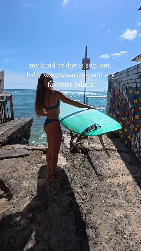 Instagram post by @sarahcrockett_ for JOLYN. Caption reads: [...] And love a bikini that stays in place🩵....