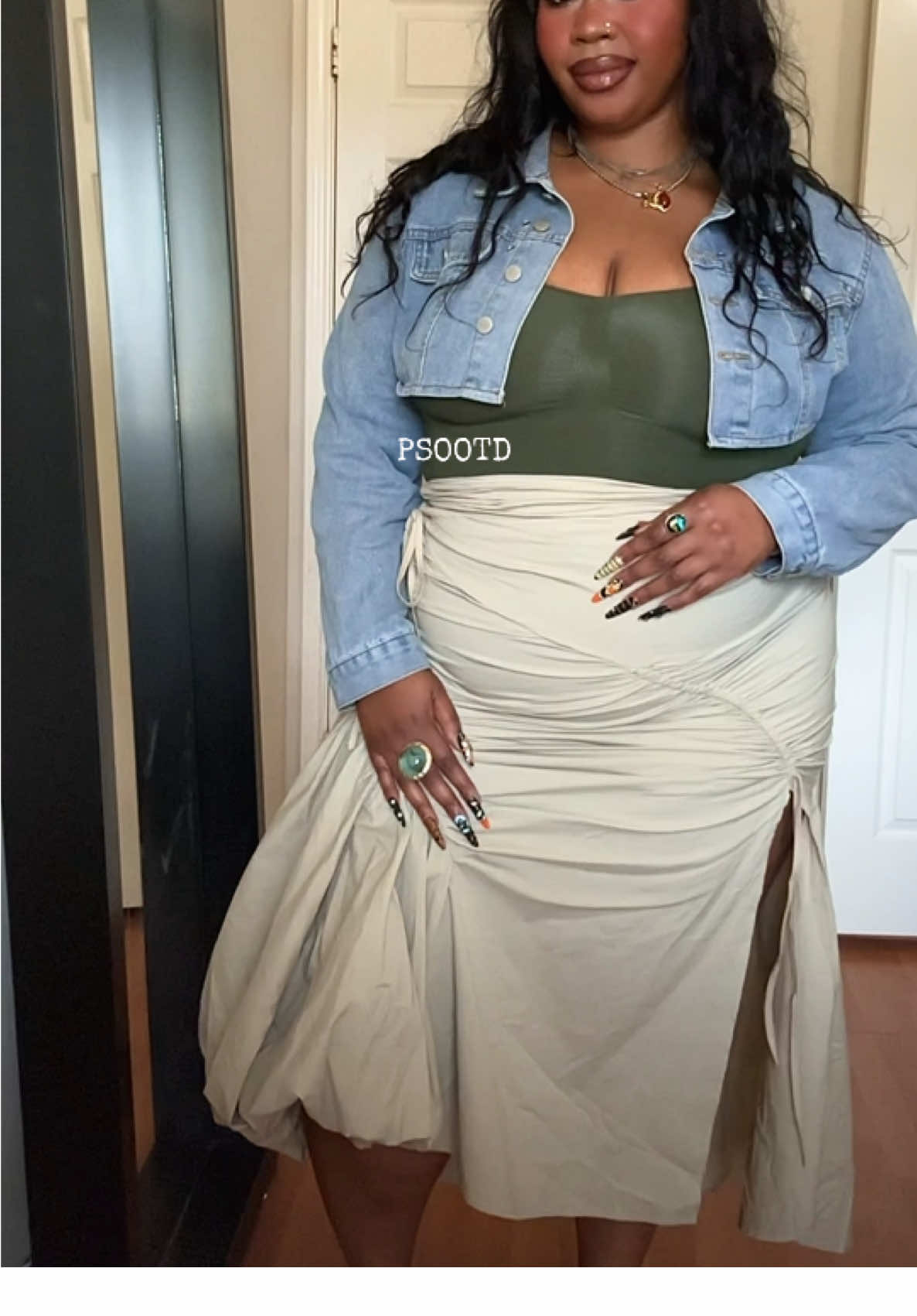 TikTok post by @izefeno for YITTY. Caption reads: Quick ootd ft @Urban Revivo ✨😍 I got a size xxl....