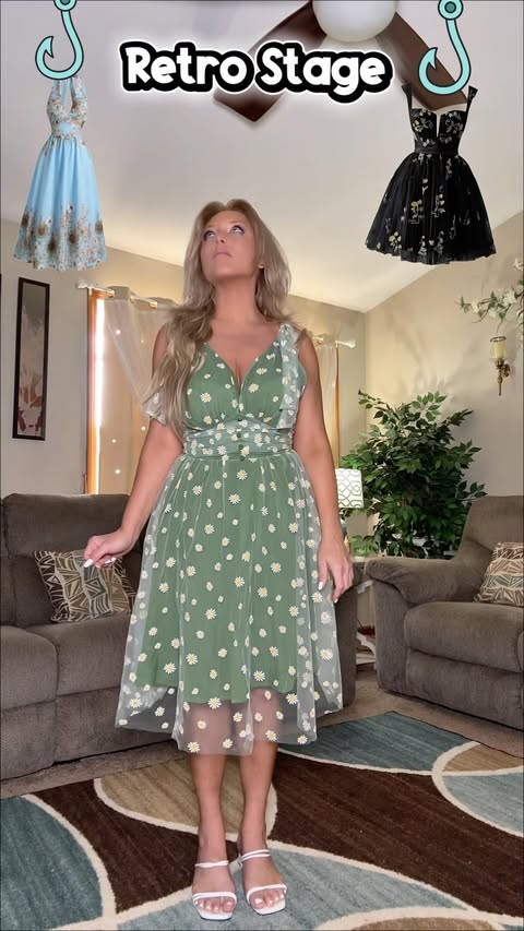 Instagram post by @jordan23amanda for Retro Stage. Caption reads: Two completely different Retro Stage looks, and I....