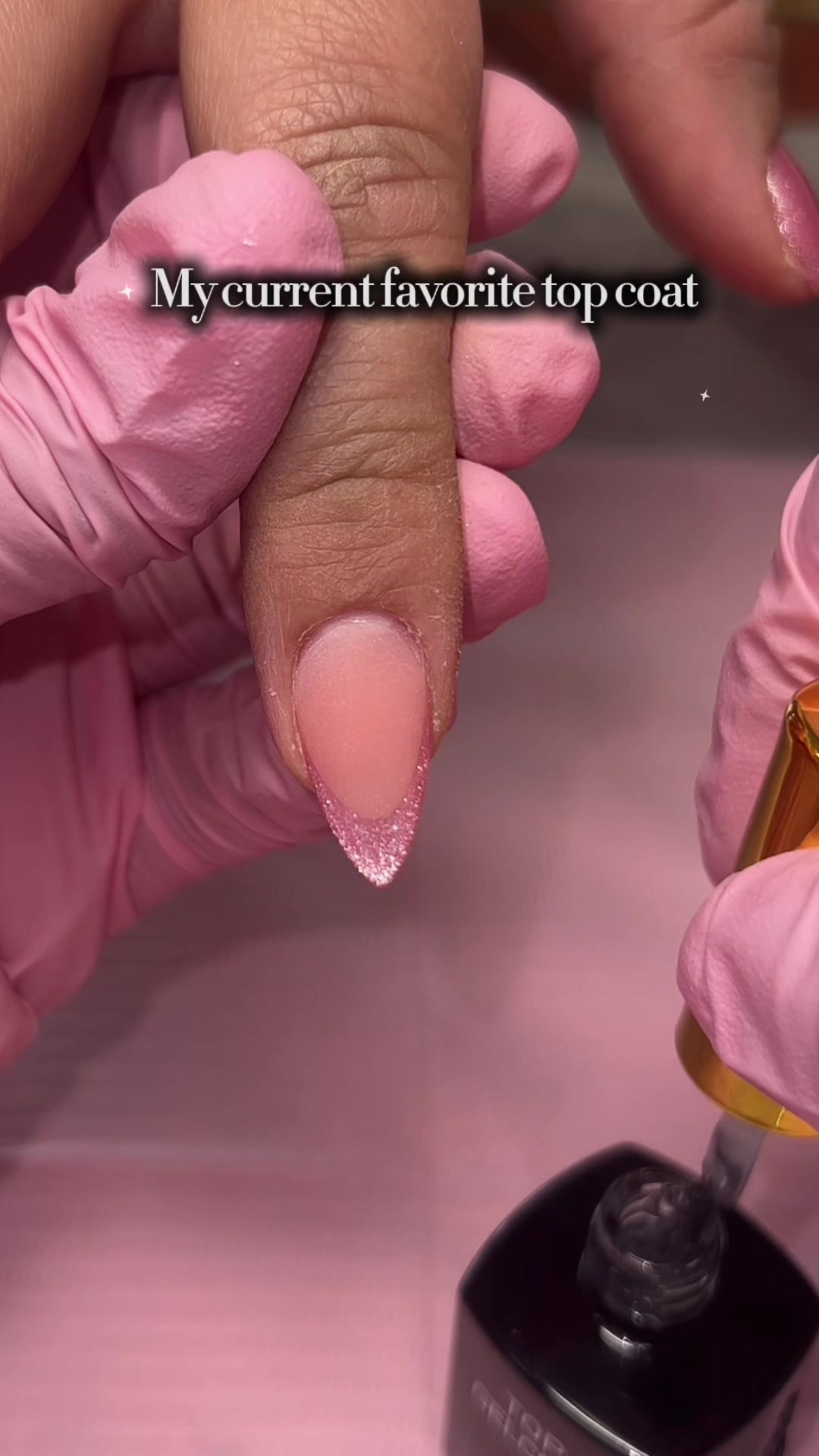 TikTok post by @jzbeauty_ for Après Nail. Caption reads: So shiny 🤌🏼✨💎and obsessed with the brush and....