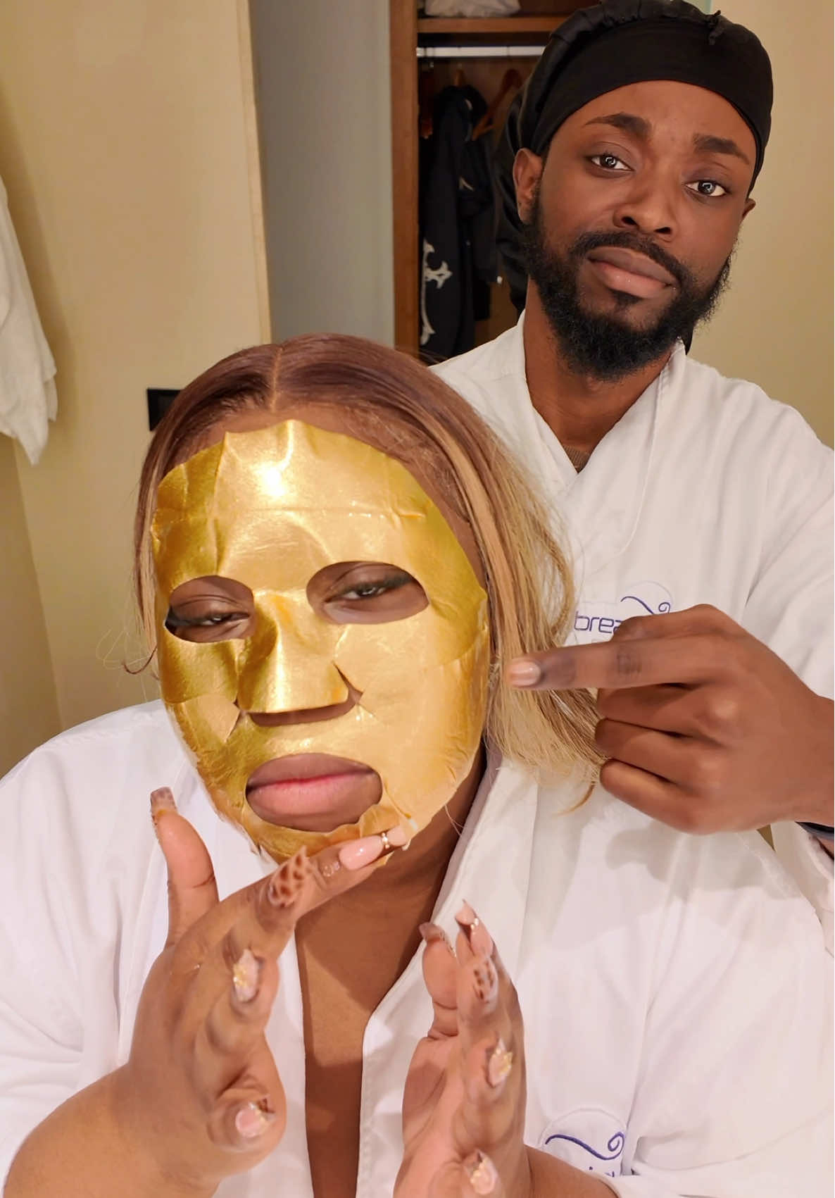 TikTok post by @aneesahlasaan for Cocomint Beauty. Caption reads: [...] lolll love these foil mask from....