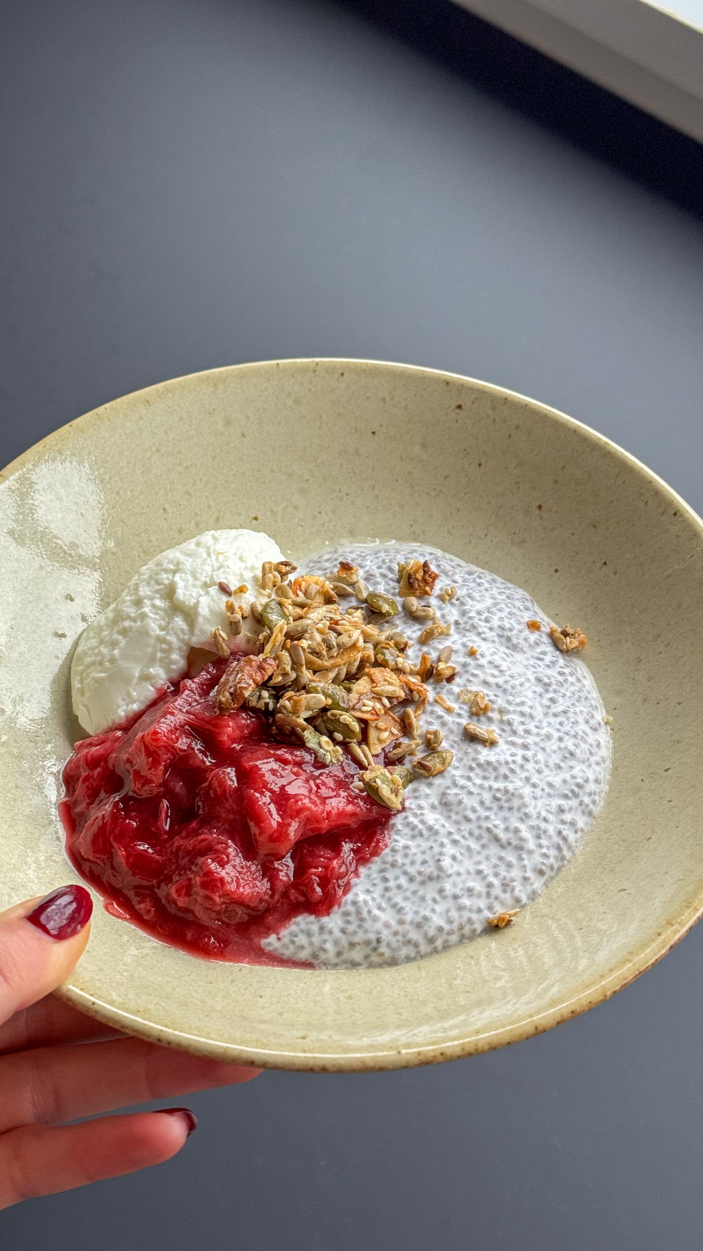 Instagram post by @brooke_kelly_nutrition for Nutra Organics. Caption reads: What I eat in a day to support my gut health…....