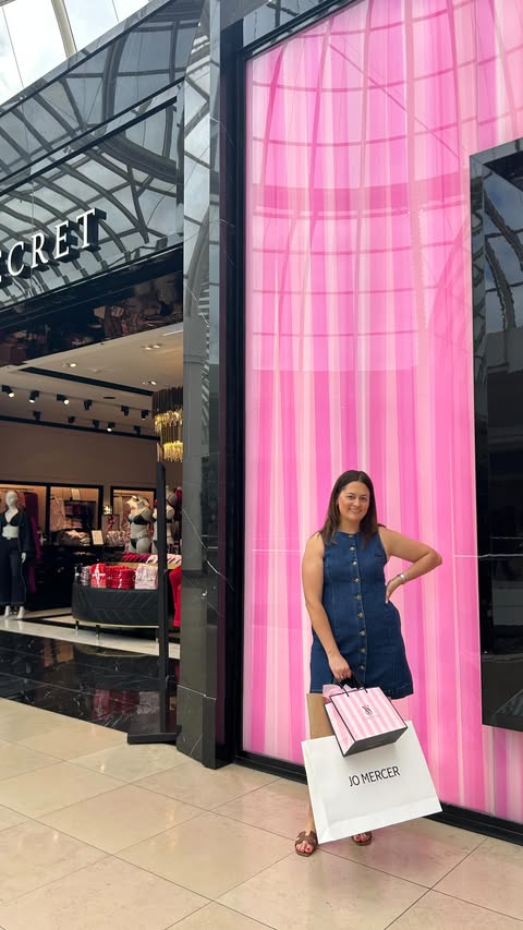 Instagram post by @the_stingy_mama for Chadstone. Caption reads: [...] cricket and that’s why I’m headed to....