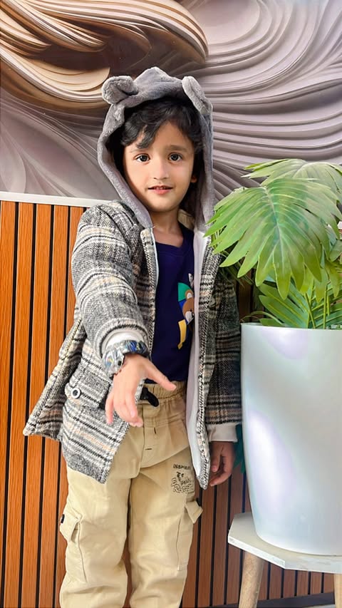 Instagram post by @lovelysmil07 for Mamaearth. Caption reads: #collaboration with @mamaearth.in.