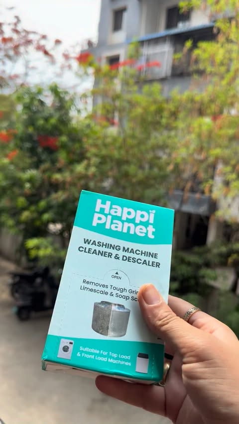 Instagram post by @amruta.akkulkarni for Happi Planet. Caption reads: [...] 😍 Comment “LINK” to get the link. (Happi....