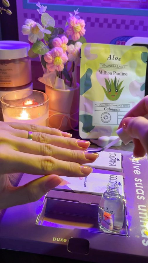 Instagram post by @ericamarquesss for Colorama Esmaltes. Caption reads: Vem comigo fazer as unhas 💅🏻✨

@esmaltecolorama....