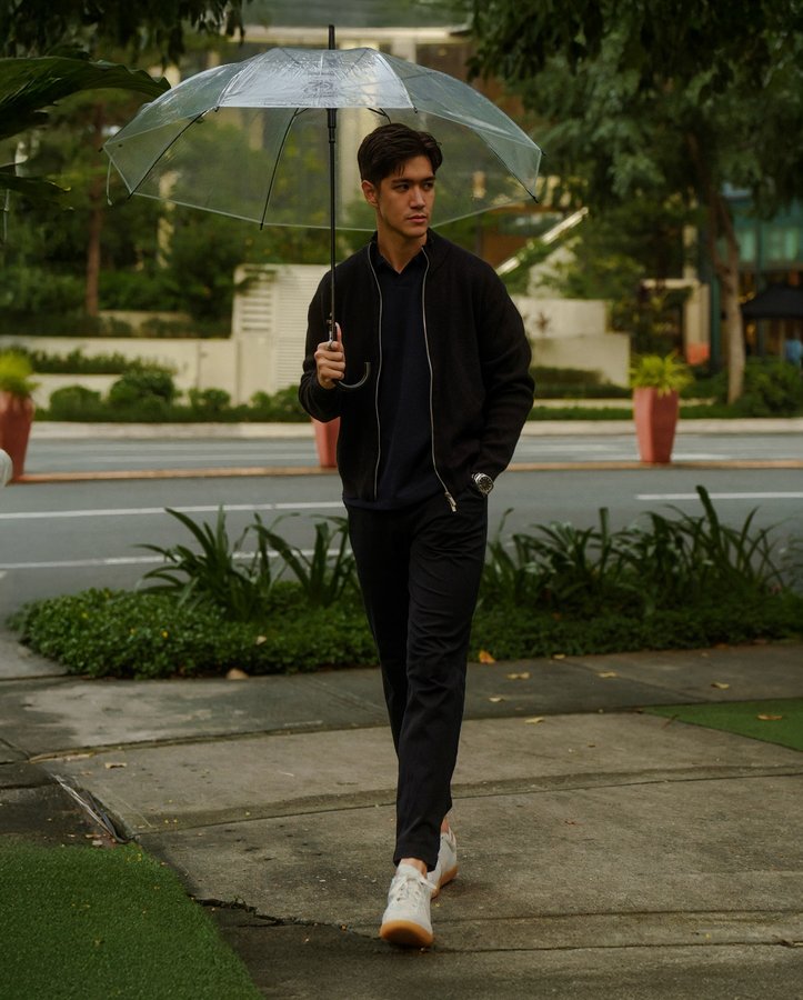 Instagram post by @santino_rosales for Regatta. Caption reads: Staying comfy in style. My new staple pieces ready....