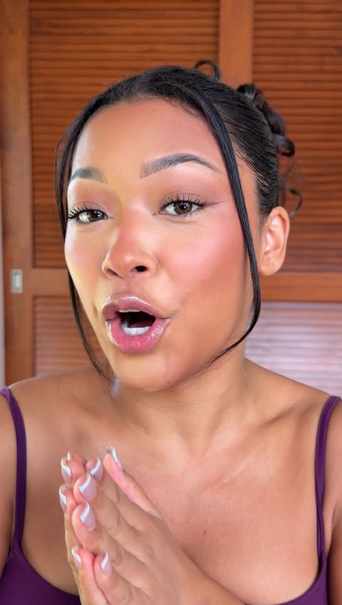 Instagram post by @leilanigreen for IPSY. Caption reads: IPSY delivery of the month + STORYTIME 😭! [...].