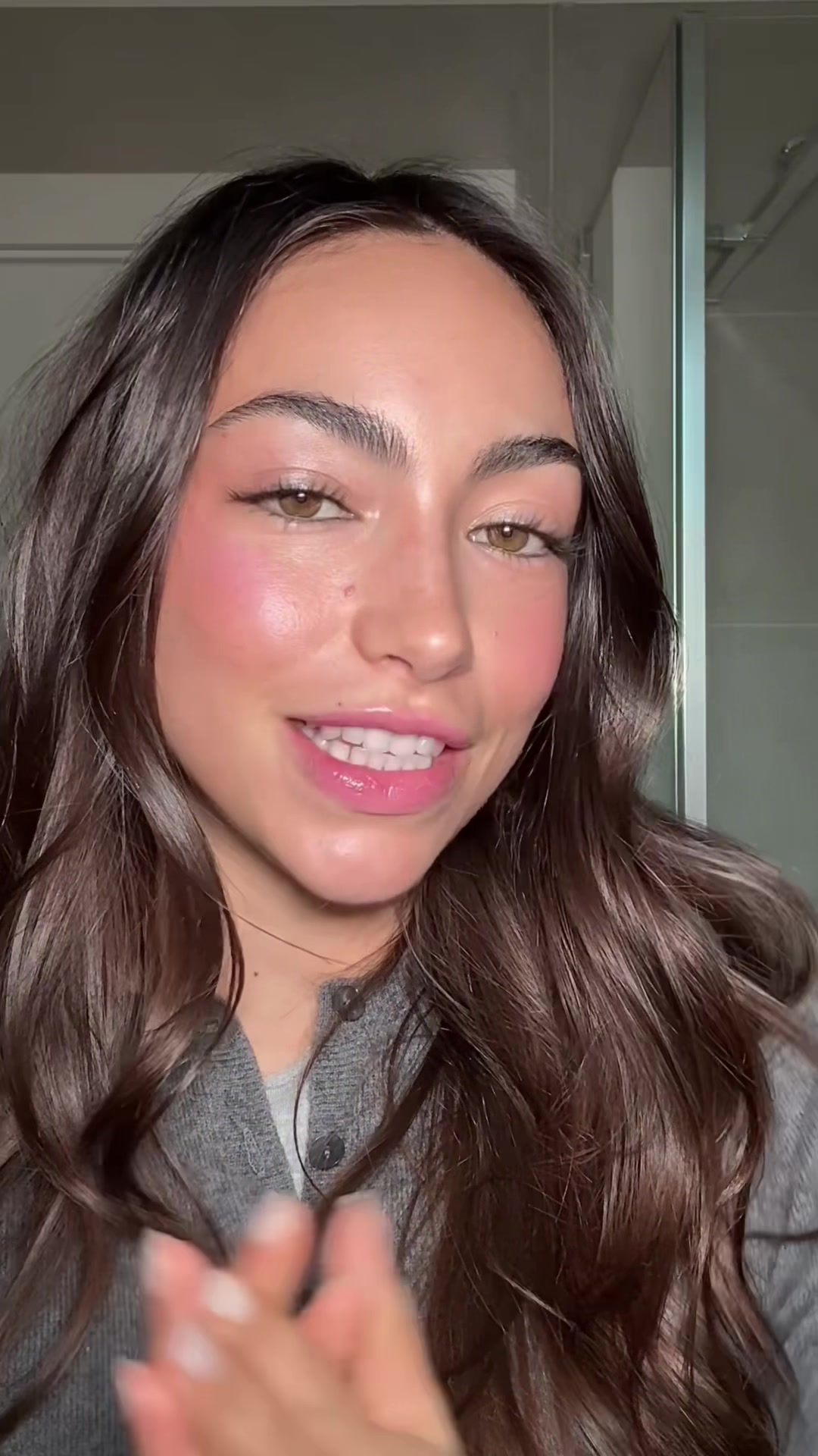 TikTok post by @valentinacabassi1 for BIOTHERM. Caption reads: primo look festivo della stagione 🌟 #adv....