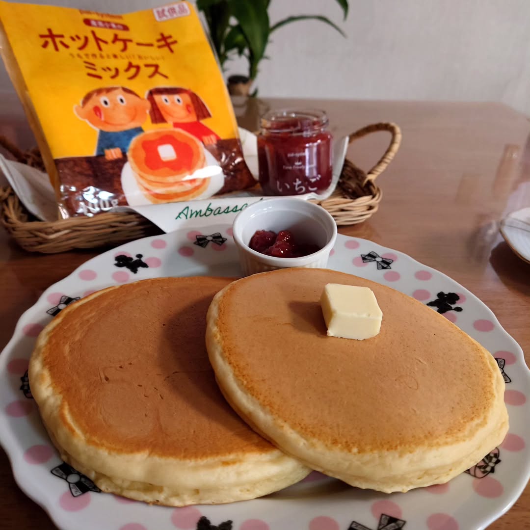 Instagram post by @run.run5 for ESSEonline. Caption reads: ESSEファンパーティ2024に参加して
パルシステム
★いちごジャム
★ホットケーキミックス
お試....