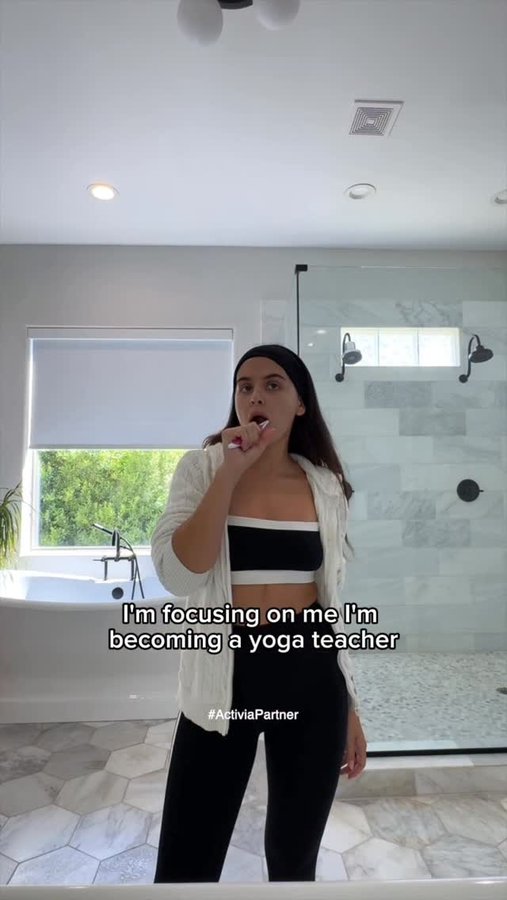 Instagram post by @laurengiraldo for Activia. Caption reads: #ActiviaPartner spend the morning with me 🌞been....