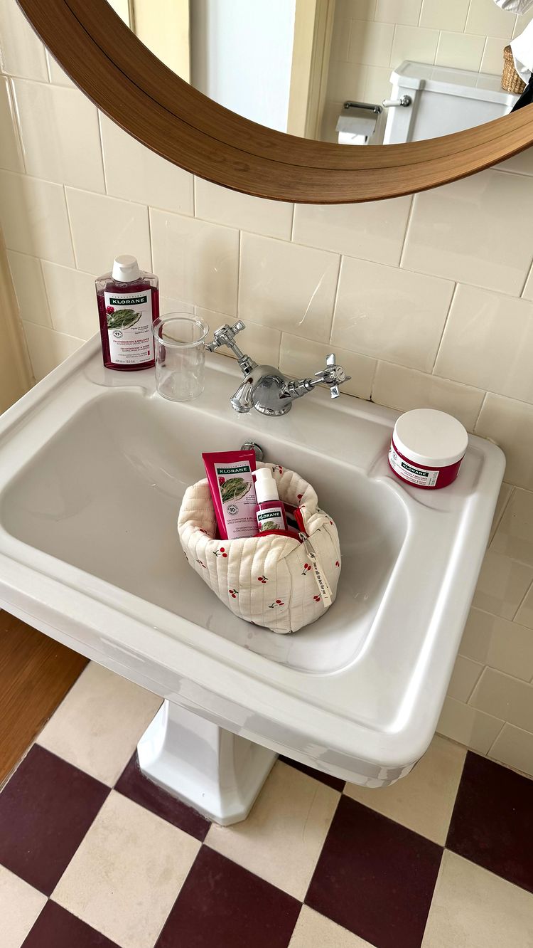 Instagram post by @inesisaias for Klorane. Caption reads: Here’s my new secret for shiny, moisturized hair!....