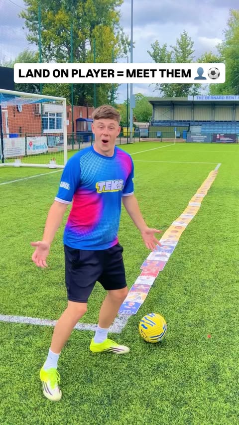Instagram post by @bnfreestyle for Holafly. Caption reads: [...] I Meet! ⚽️👤 Use code BEN for 10% off....