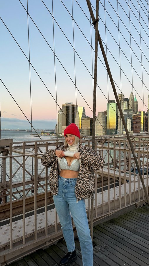 Instagram post by @esterapawlak for Elvie. Caption reads: Left the babies with my boyfriend and hopped on a....