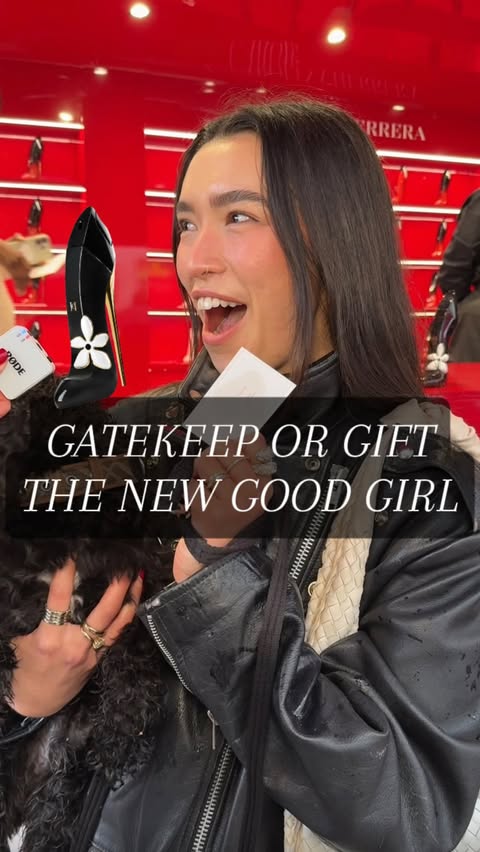 Instagram post by an influencer for CAROLINA HERRERA. Caption reads: [...] Girl Jasmine Absolute by @carolinaherrera....