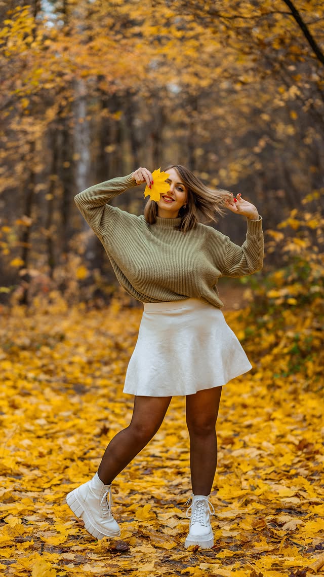 Instagram post by @tori.smi for Nikon DACH. Caption reads: [...] like a painting 🤭😍 #nikonphotography....