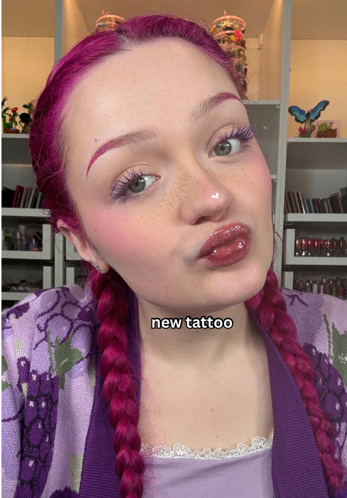 TikTok post by @linsmakeuplooks for Cocokind. Caption reads: [...] US green tea toner @Caudalie vinoperfect....