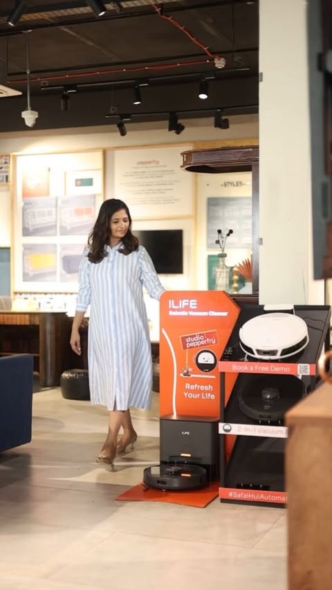 Instagram post by @drshruthi11 for Pepperfry. Caption reads: [...] 🏠✨ Spotted the ILIFE T20s Pro at Pepperfry....