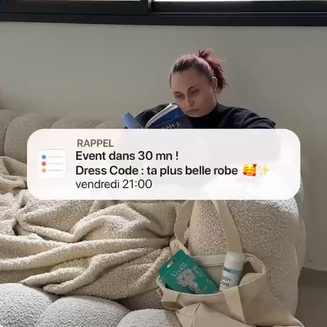Instagram post by @beautygardenoff for Gillette Venus. Caption reads: @venusgillettefr c’est toute mon adolescence ❤️🥹....