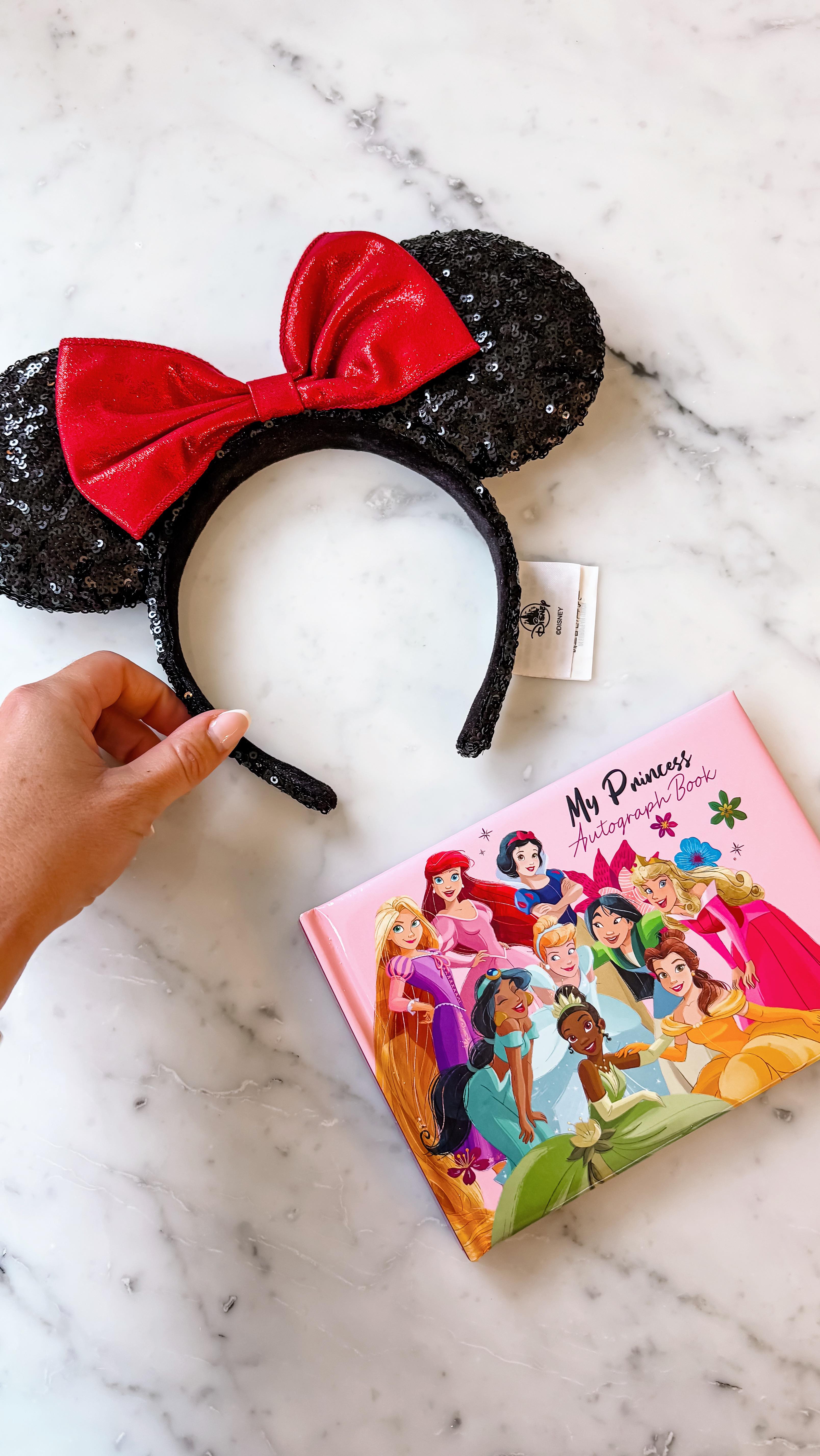 Instagram post by @gemmaalster for Disneyland Paris. Caption reads: What I ate at Disneyland Paris! My favourite was....