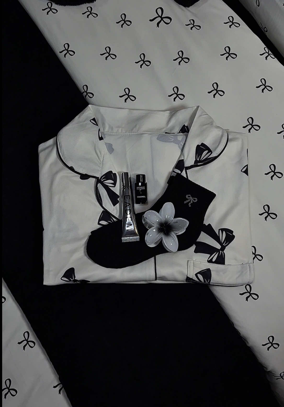 TikTok post by @iam_barb_ for House of Hur US. Caption reads: [...] @ChanelOfficial @Tree Hut @DrTeals @House of....