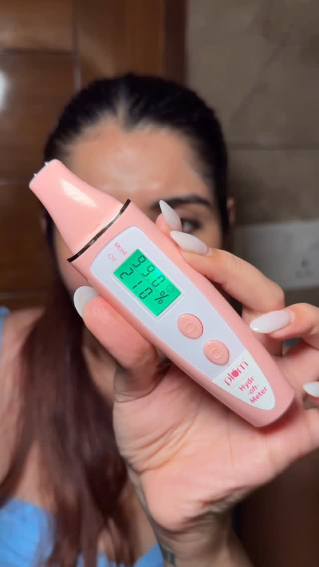 Instagram post by @dishabatra08 for Plum Goodness. Caption reads: Part 4: #DishIsHonest 

I got a hydration meter....
