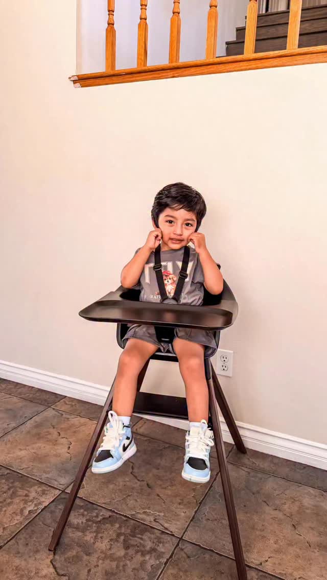 Instagram post by @ivanjsmartinez for Stokke. Caption reads: We love the Stokke Clikk High Chair😍 @stokkeusa....