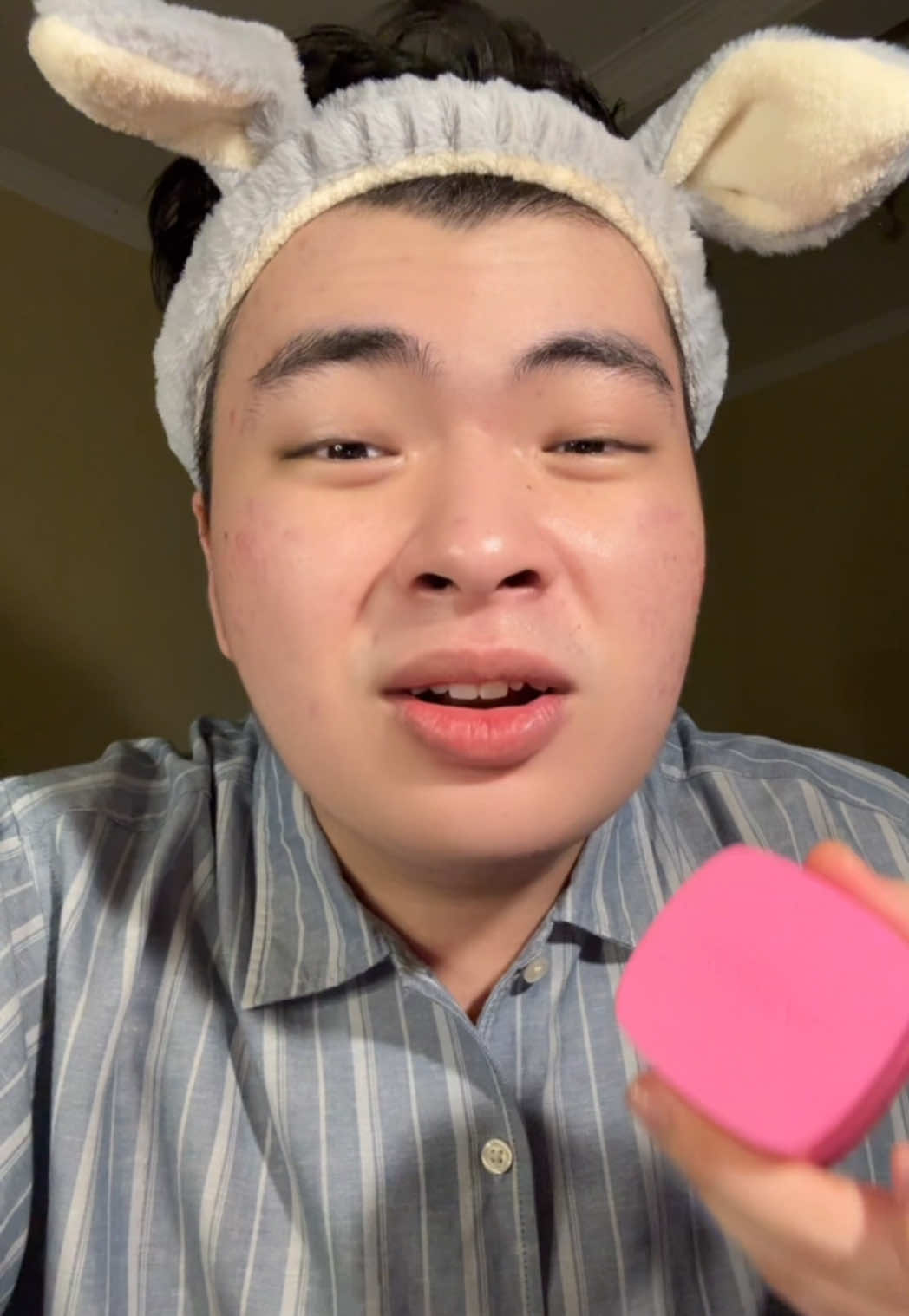 TikTok post by @oerbiedh for L’Oréal Paris Indonesia. Caption reads: krim pemikat papa mu #pinkpearlymoist....