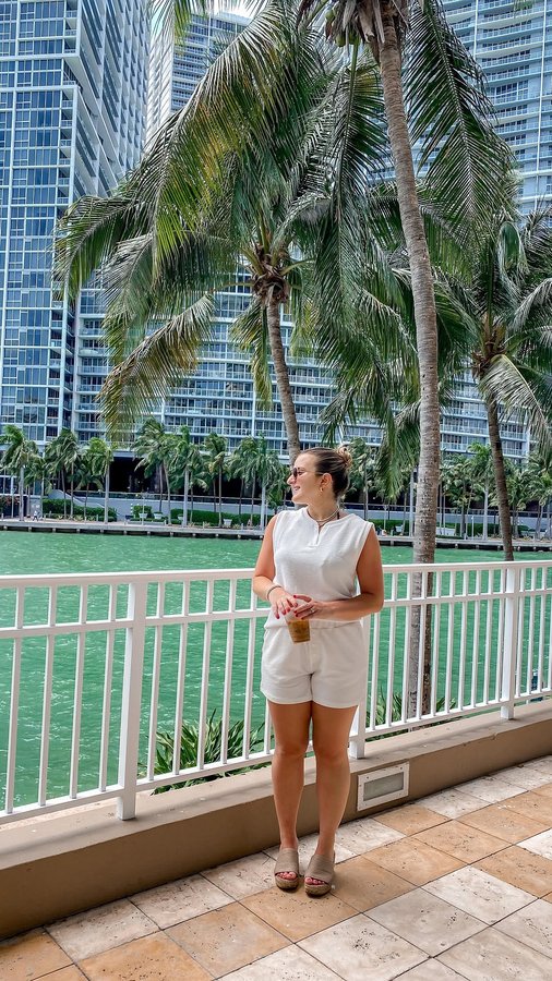 Instagram post by @itsmelmiller for Southern Shirt. Caption reads: [...] vlog deets: 

Most outfits are from....